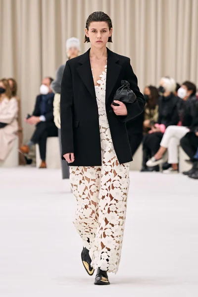Look 53